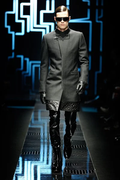 Look 4